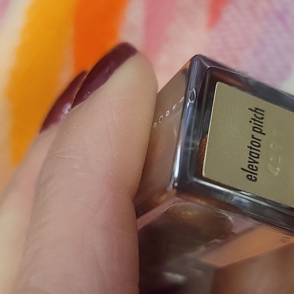 Stila NWT Beauty Boss Lip Gloss Mini. Color: Elevator Pitch - Picture 4 of 5